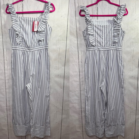 PatPat Pants - PatPat Gray White Striped Ruffle Jumpsuit Size M Cotton Coastal Preppy Resort